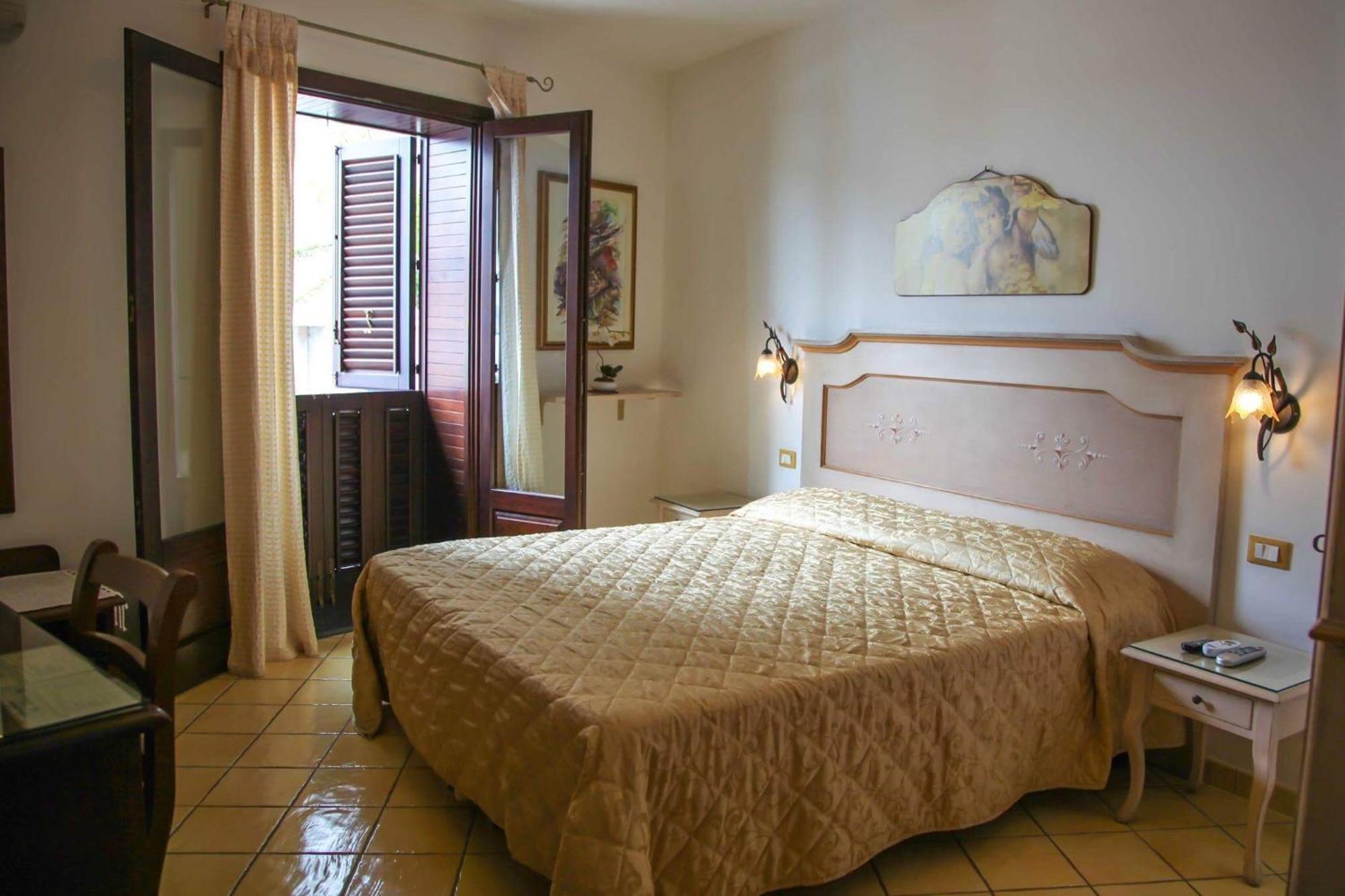 B&B Alta Marea Lipari Bagian luar foto