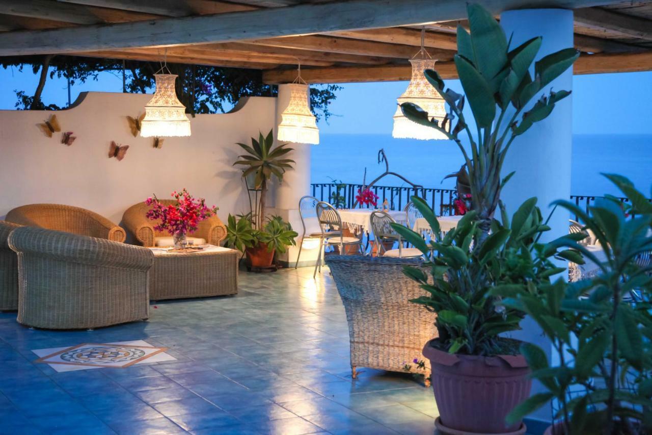 B&B Alta Marea Lipari Bagian luar foto